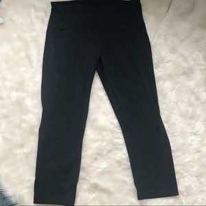 Athleta | black crop leggings